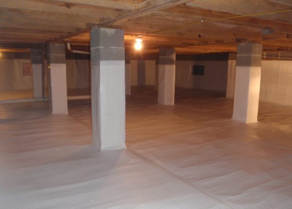 how to get rid of standing water in crawl space